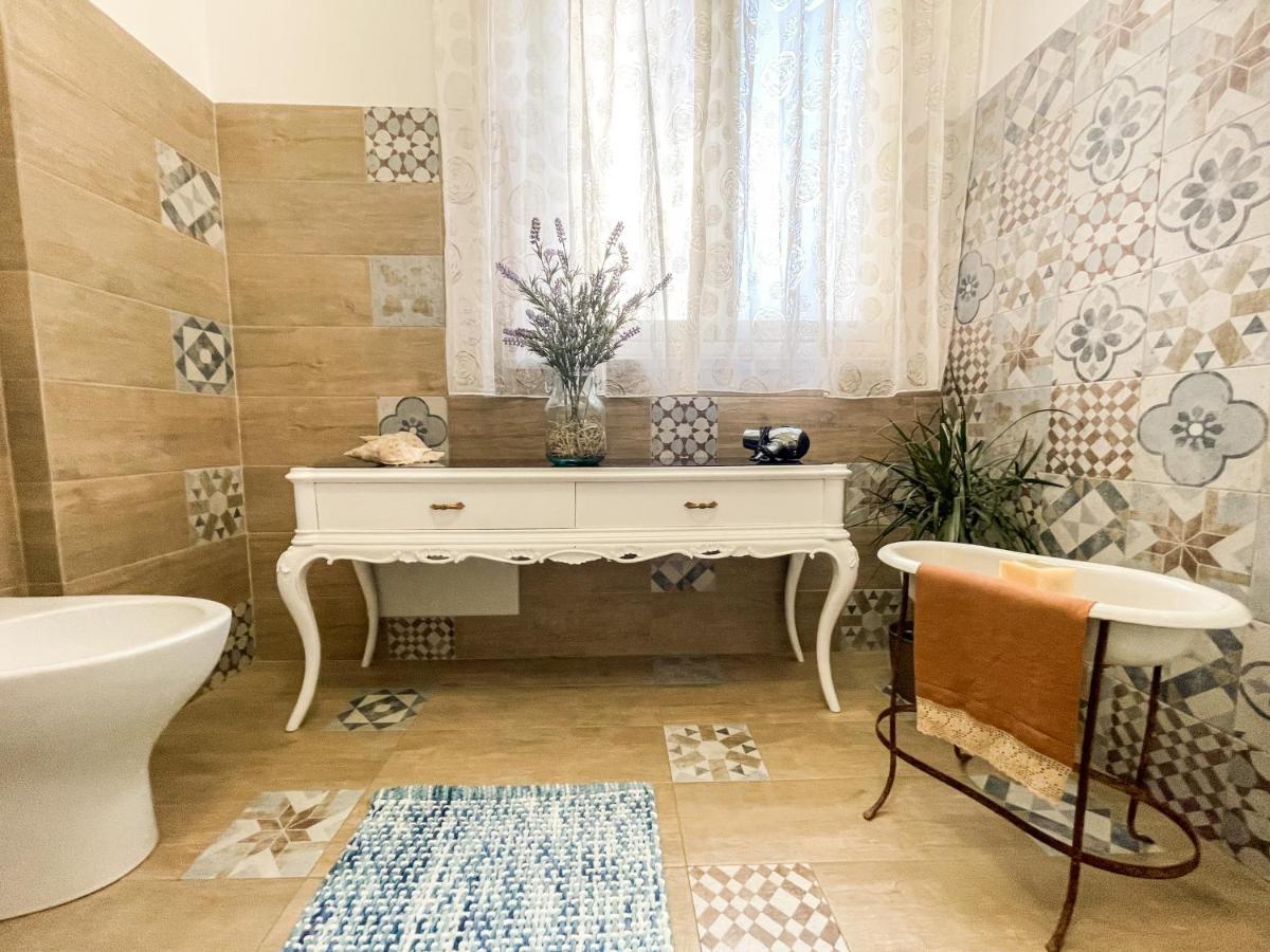 Al Politeama Rooms B&B パレルモ エクステリア 写真