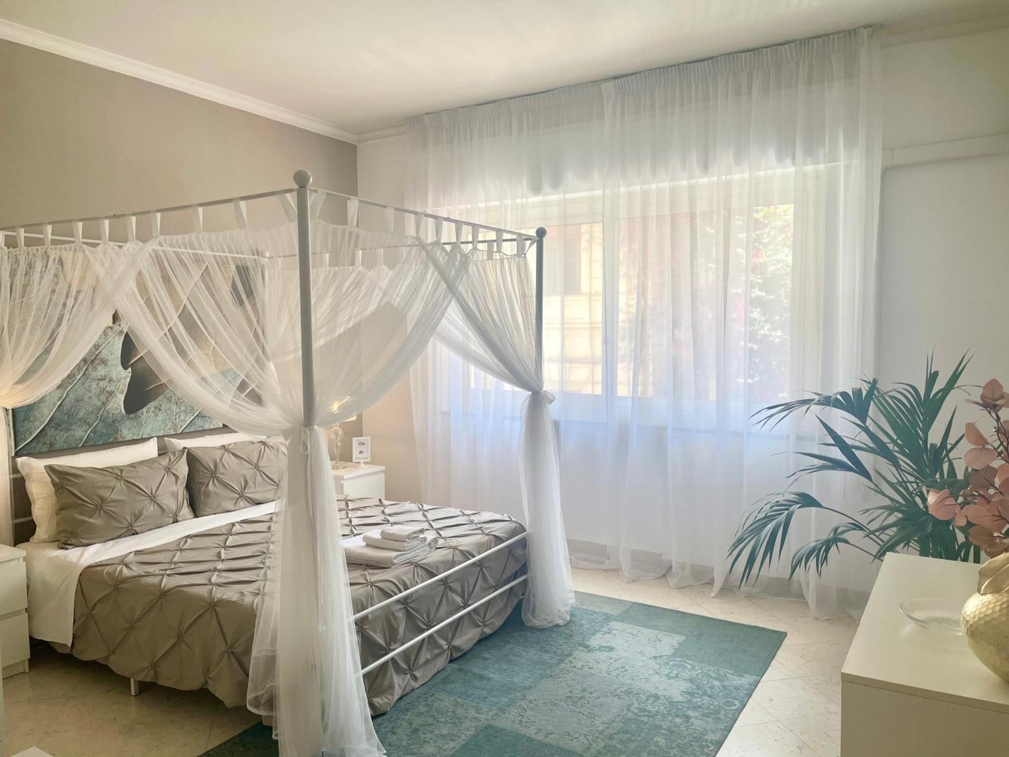 Al Politeama Rooms B&B パレルモ エクステリア 写真