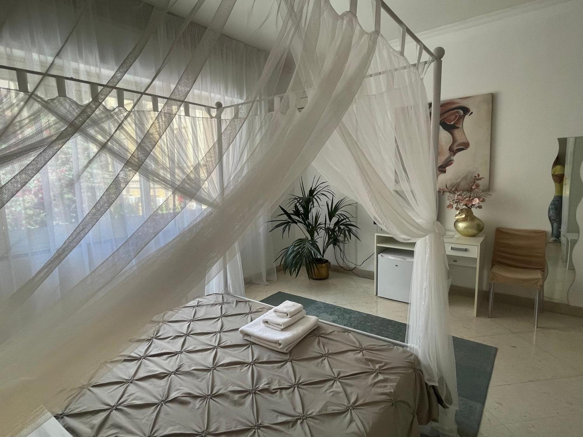 Al Politeama Rooms B&B パレルモ エクステリア 写真